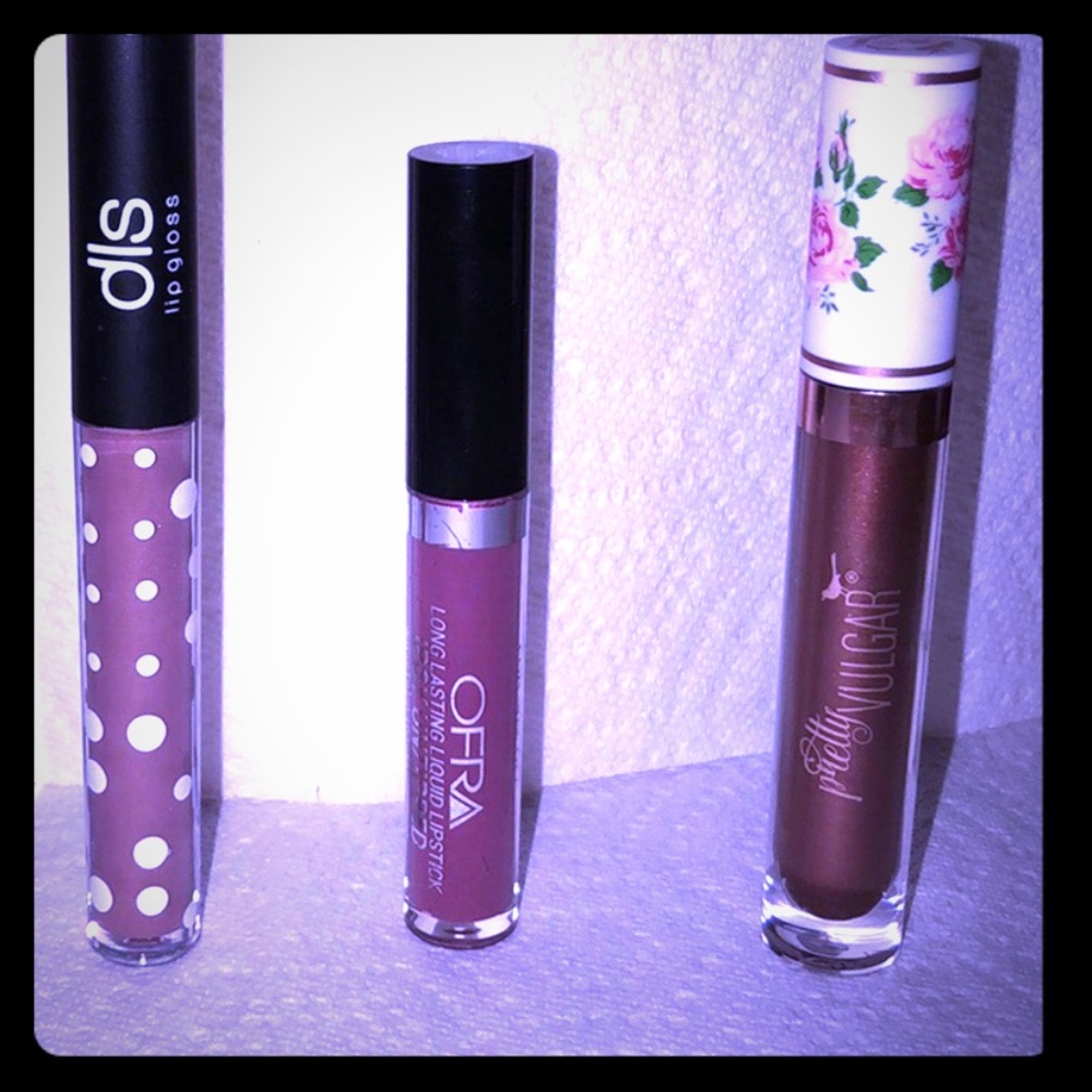 Lipstick/Lipgloss Bundle!
